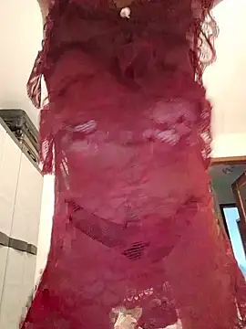 Baitaada - dildoshow met klaarkomen