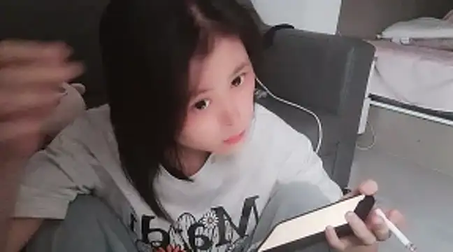 Qianssss - 慰慰喷水