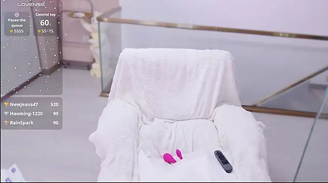 Zhaocaimao666 - 用力打屁屁十下