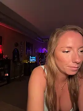 Prettymouthpeach - Cum show