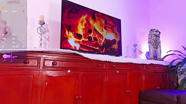 Lara_giraldo - SHAKE ASS WITH OIL
