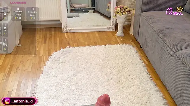 Bella_Posh - Happy pussy, happy life!