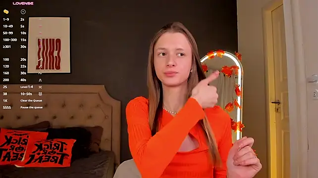 SweetVee - ❣️take off top & handbra