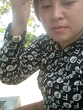 Yun_2006 - Giúp đỡ Em mùa hè nóng nực em cần ly tà