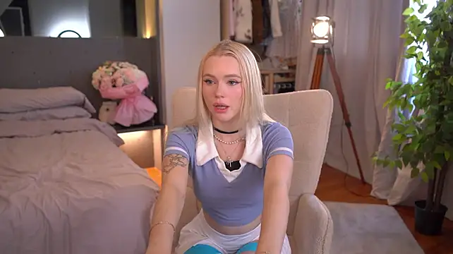 LexieLoree - Flash kitty