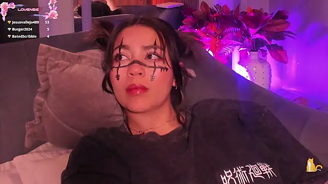 KimDevinne - I will pass my tongue over your cock 😋