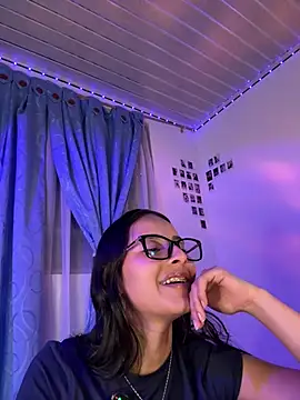 _vaness - Domi inside pussy