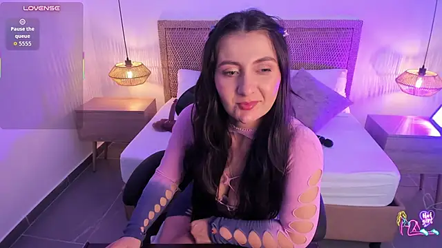 Mia_collins96 - I shake my boobs in your face