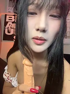 Xiaoxiao1001 - 肩带放下来