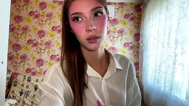 Lerchek_Wia - Lift my cutie dress and show ass closely