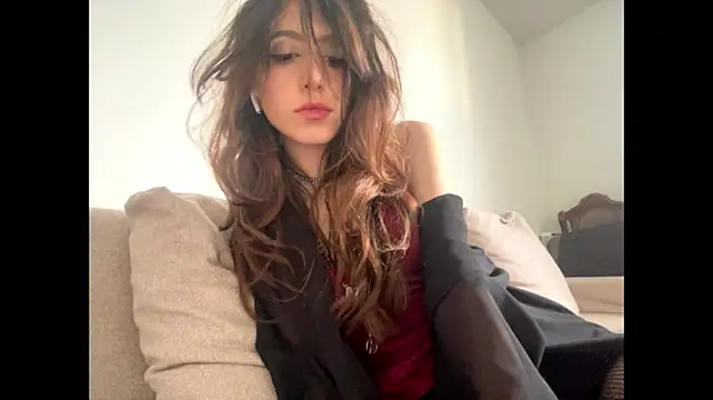 LajuanaLougee - Lift up my top and show my bra
