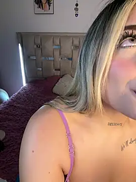 MiaWhitePink_