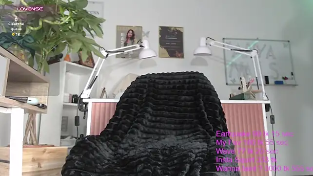 Yuumiii - Dildo Ride & Squirt??