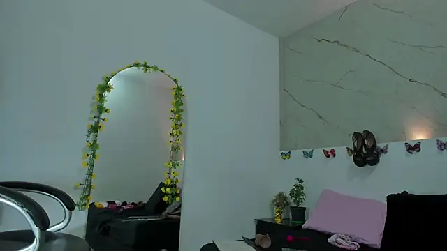 Sofii_Cooper1 - twerking with oil