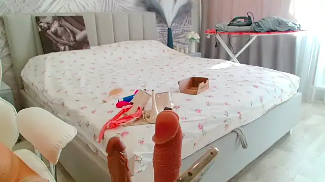 EveLove33 - play with wet pussy