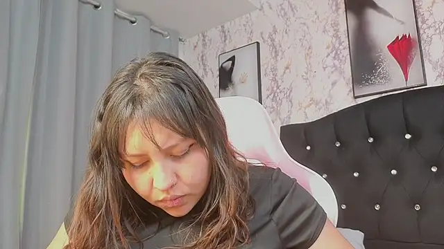 Larissa_Antonella - send video bounce tits
