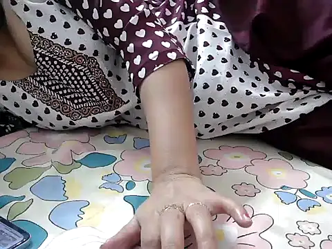 Cute-Ananyaa1 - Boobs show