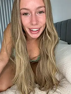 SexySaraxxoo - LT GETS NAUGHTY BUNDLE