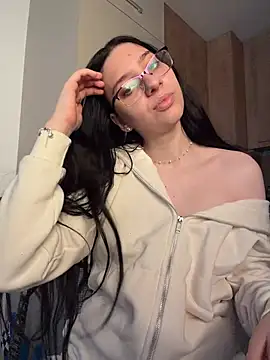 LuluPeach_ - topless 3 min