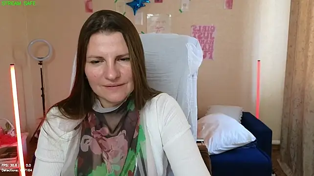 Mirabelle_Velvet