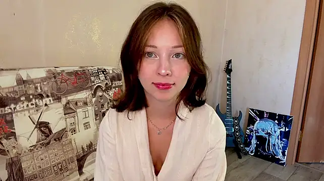 SusanaHallet - sqz my ass close to cam