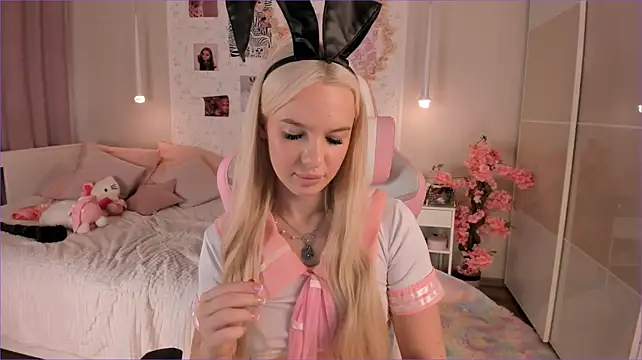 Ella_Lane - Dildo Pussy In Doggy