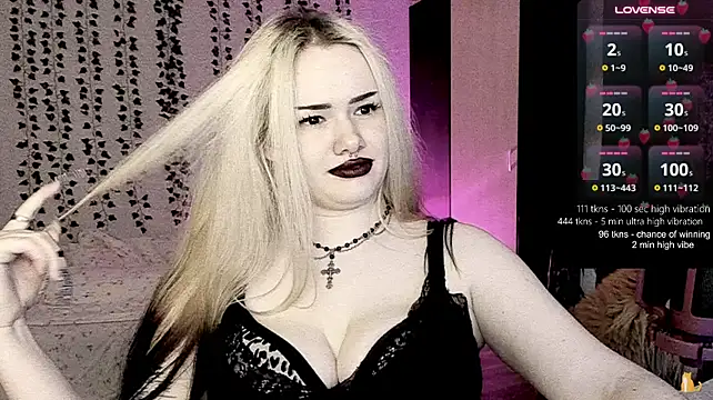 Strawberry_elfcat - hand bra