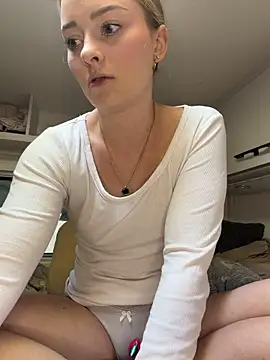 MelanieTesss - Slip Off + Oil Pussy 🥵💦