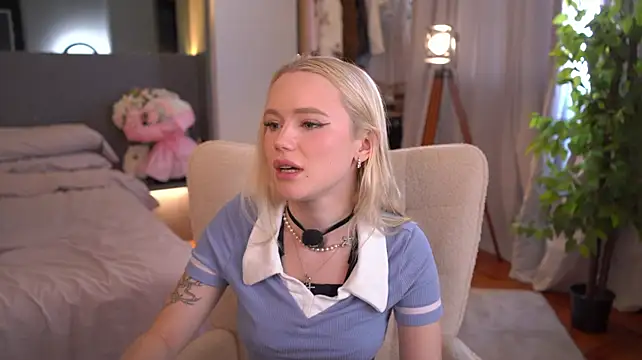 LexieLoree - Flash kitty