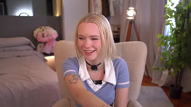 LexieLoree - Flash kitty