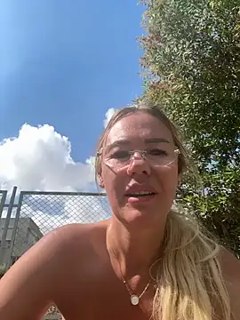 Michele_nolimi - play with my toes 🦶