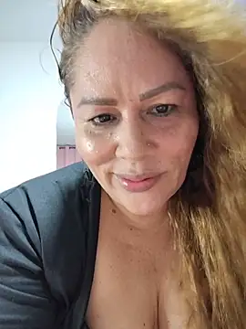 SluttyMilf79 - I open my buttocks for you 😈🍑