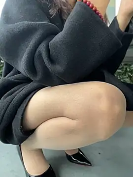 ZhiXia-520 - 户外小穴特写玩小粉3分钟