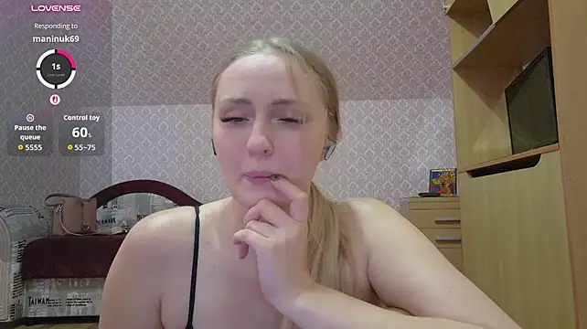LikaDoll - Masturbate to orgasm