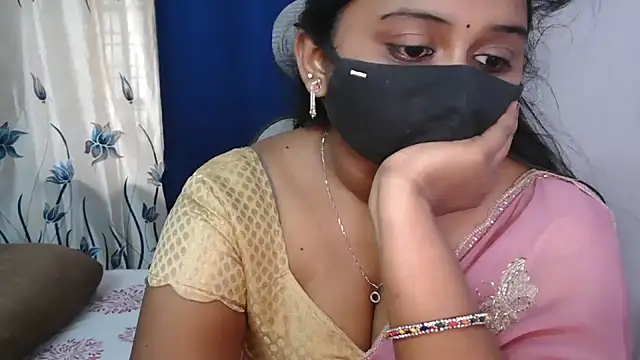 Pavani-Darling - ice on boobs in 5 mins