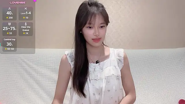 Chloeeaa - 好事发生5.0💕全裸穿丝袜...