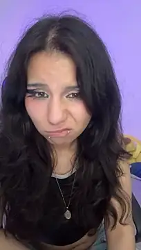HollyPeachh