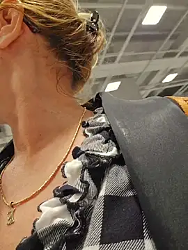 Elacoquette - Tease me at shopping