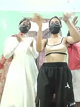 Queen_queen - Boobs show