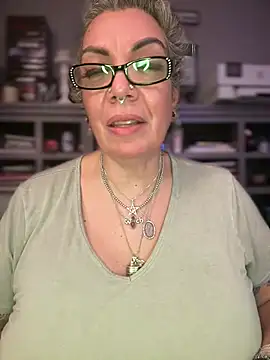 Dieseldame1313 - Hey guys topless dance