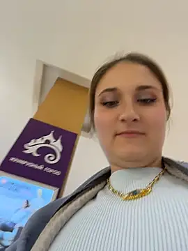 AdelRich - Show tits on public