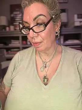 Dieseldame1313 - Hey guys topless dance