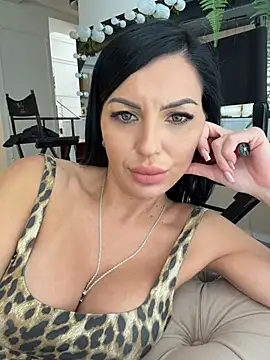 ReynaMorel - Tease naked boobies