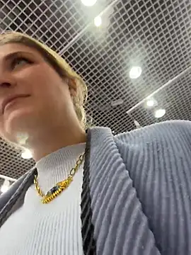 AdelRich - Show tits on public