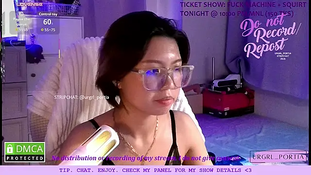 Urgrl_portia - Fuck dildo + wand for 3 mins