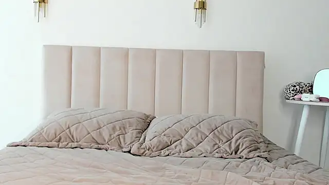 Blonde_me - rub pussy
