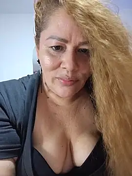 SluttyMilf79 - Open ass 🥵