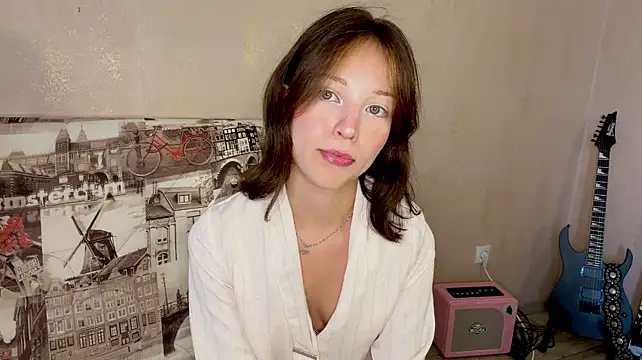 SusanaHallet - sqz my ass close to cam