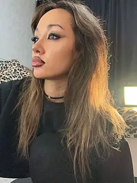 Lissa_kissyou - A plug in the ass+video