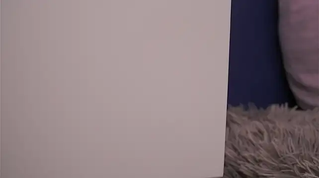 LinnHigh - two wet fingers deep into my tight pussy
